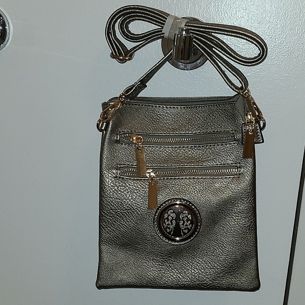 DASEIN BRAND NEW NEVER USED CROSSBODY BAG PEWTER METALLIC GOLD HARDWARE